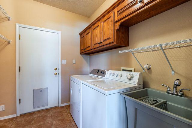5105 Pyrite Place NW, Albuquerque, NM 87114