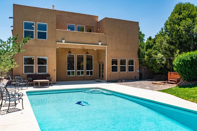 5105 Pyrite Place NW, Albuquerque, NM 87114