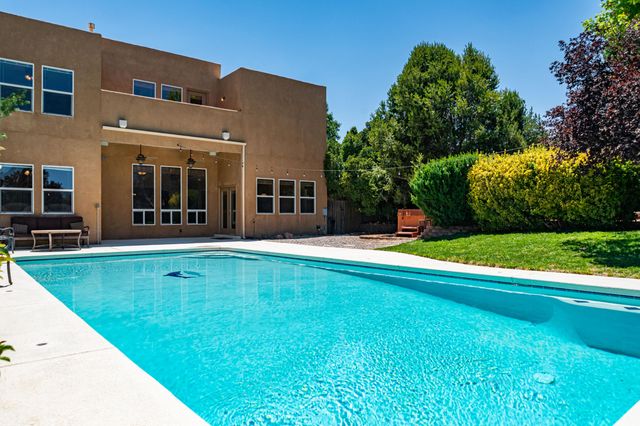 5105 Pyrite Place NW, Albuquerque, NM 87114