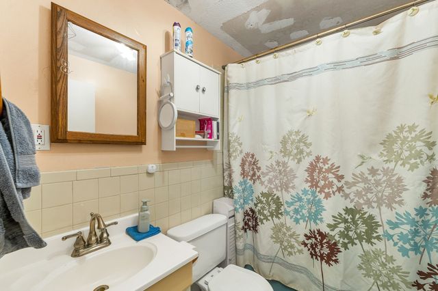 8 Carriage Hill Rd 17, Amesbury, MA 01913