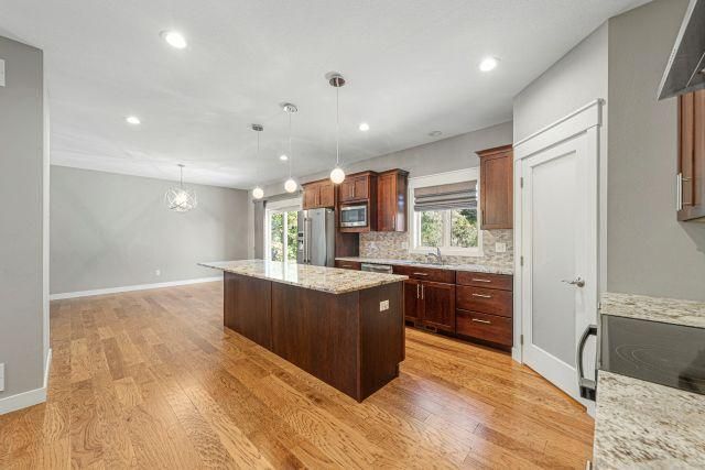 317 Oak Marsh Drive, Mankato, MN 56001