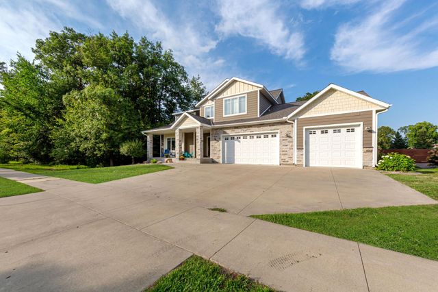 317 Oak Marsh Drive, Mankato, MN 56001