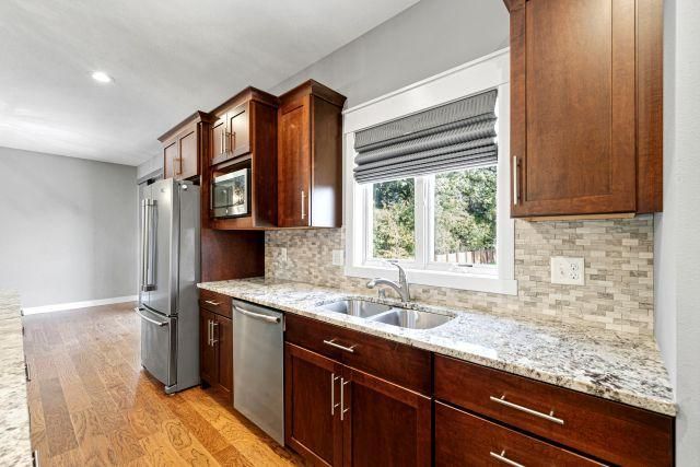 317 Oak Marsh Drive, Mankato, MN 56001