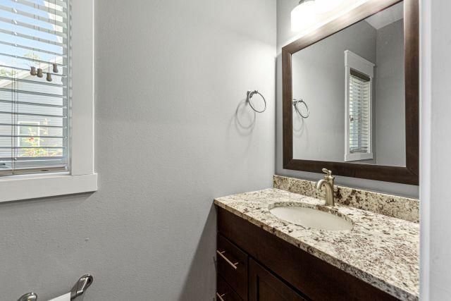 317 Oak Marsh Drive, Mankato, MN 56001