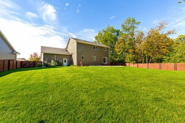 317 Oak Marsh Drive, Mankato, MN 56001