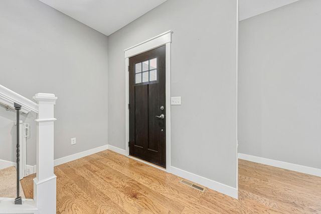 317 Oak Marsh Drive, Mankato, MN 56001