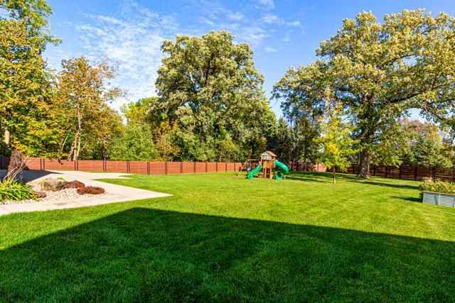317 Oak Marsh Drive, Mankato, MN 56001