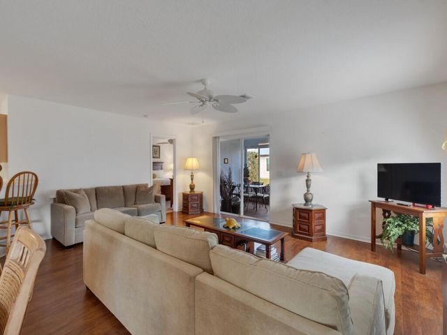 14464 Isla Flores Avenue, Fort Pierce, FL 34951