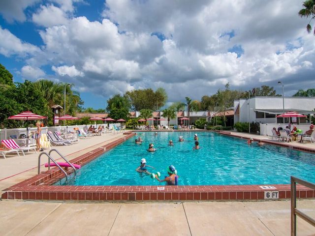 14464 Isla Flores Avenue, Fort Pierce, FL 34951