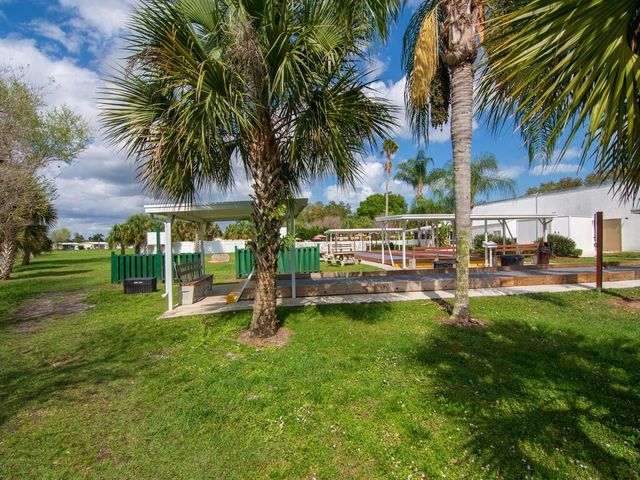 14464 Isla Flores Avenue, Fort Pierce, FL 34951