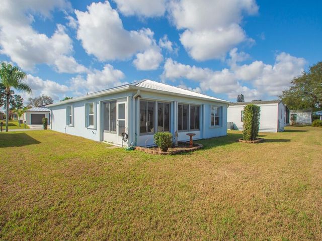 14464 Isla Flores Avenue, Fort Pierce, FL 34951