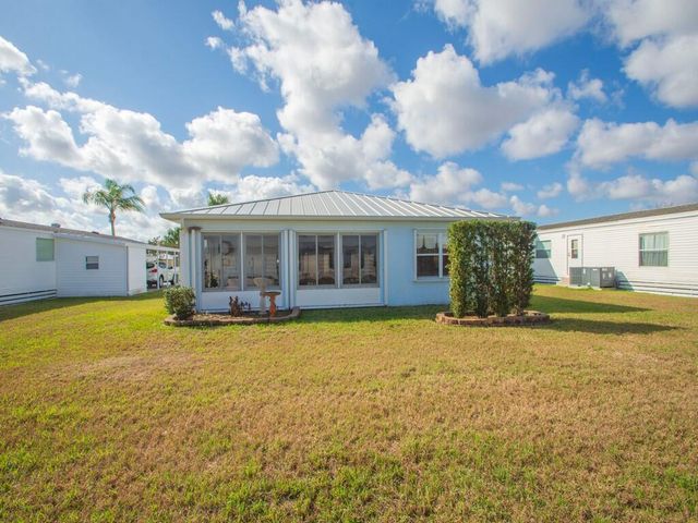 14464 Isla Flores Avenue, Fort Pierce, FL 34951