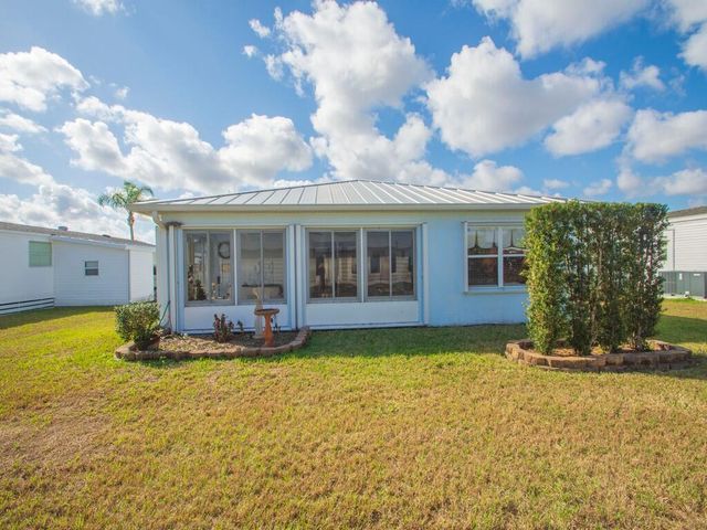 14464 Isla Flores Avenue, Fort Pierce, FL 34951