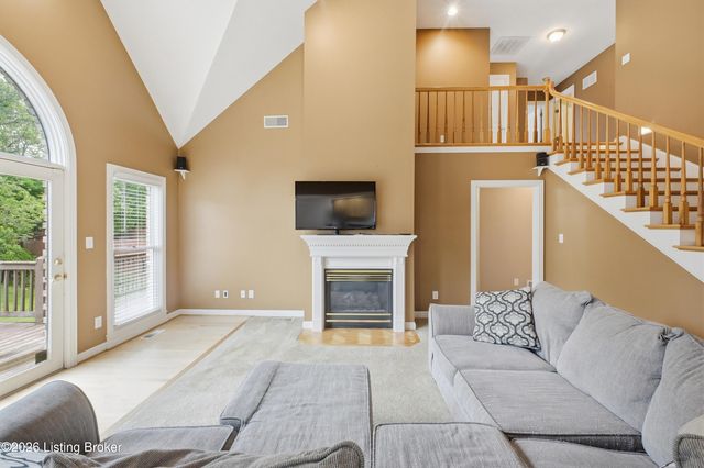 8109 Windsor Lakes Ct, Louisville, KY 40214