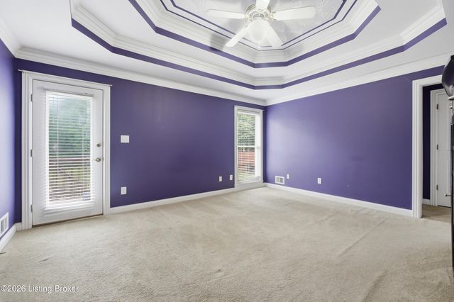 8109 Windsor Lakes Ct, Louisville, KY 40214