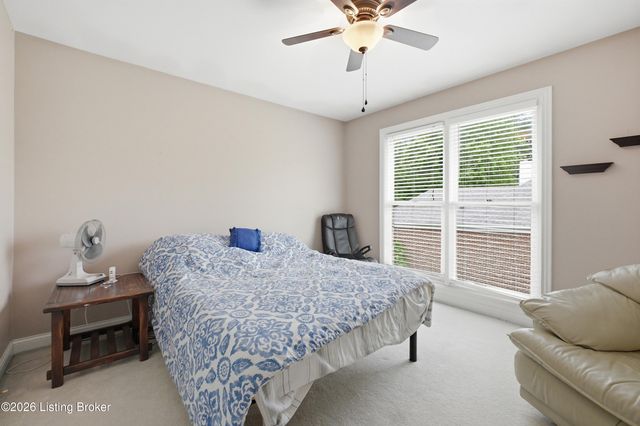 8109 Windsor Lakes Ct, Louisville, KY 40214
