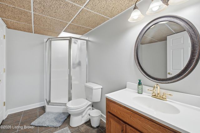 8109 Windsor Lakes Ct, Louisville, KY 40214