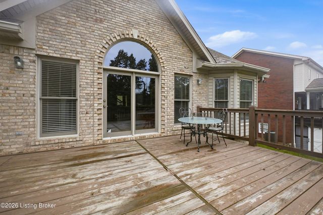 8109 Windsor Lakes Ct, Louisville, KY 40214