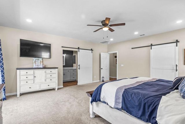 6950 Arrowwood Dr, Riverbank, CA 95367