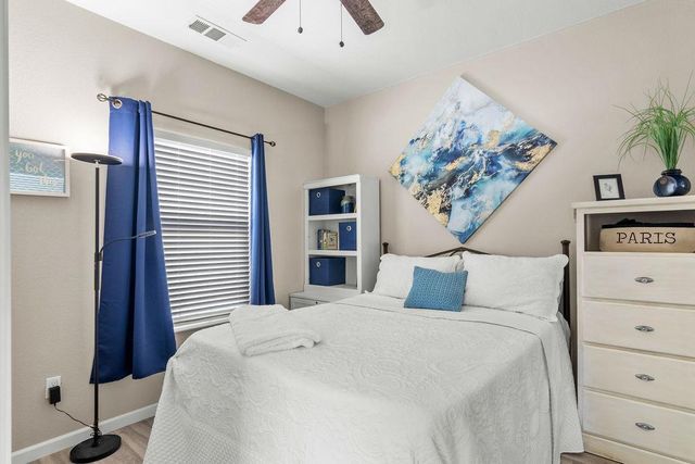 6950 Arrowwood Dr, Riverbank, CA 95367