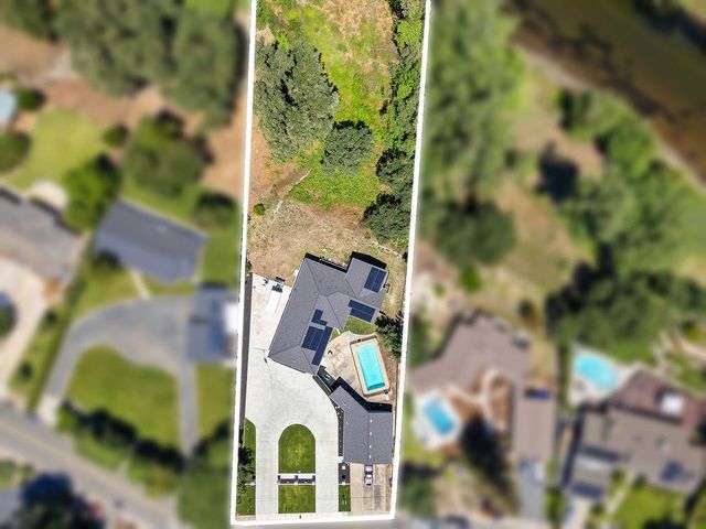 6950 Arrowwood Dr, Riverbank, CA 95367
