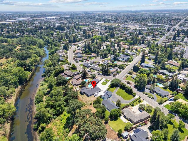 6950 Arrowwood Dr, Riverbank, CA 95367