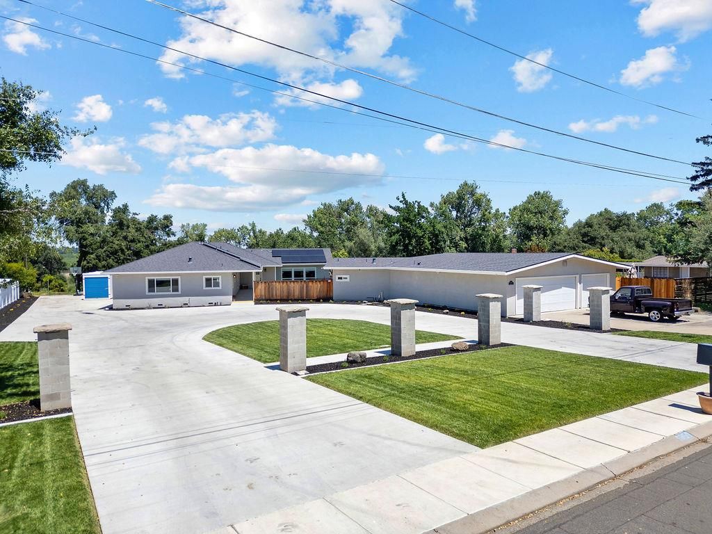 6950 Arrowwood Dr, Riverbank, CA 95367