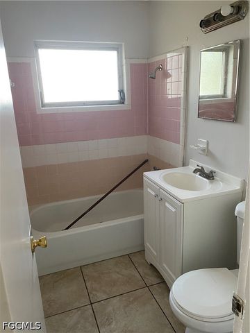 216 Oregon WAY, Lehigh Acres, FL 33936