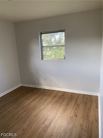 216 Oregon WAY, Lehigh Acres, FL 33936