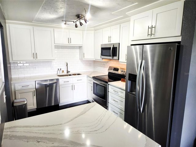 4651 1ST STREET NE 306, St Petersburg, FL 33702