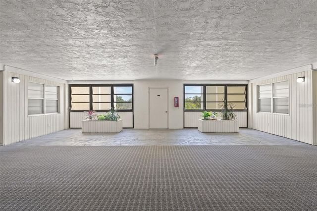 4651 1ST STREET NE 306, St Petersburg, FL 33702