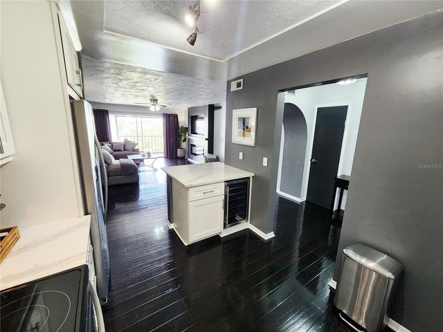 4651 1ST STREET NE 306, St Petersburg, FL 33702