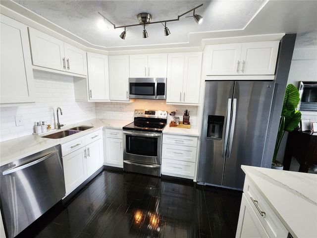 4651 1ST STREET NE 306, St Petersburg, FL 33702