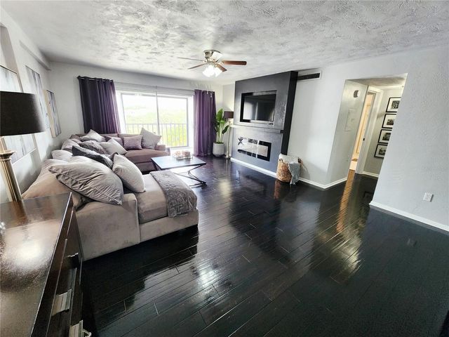 4651 1ST STREET NE 306, St Petersburg, FL 33702