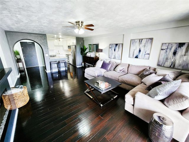 4651 1ST STREET NE 306, St Petersburg, FL 33702