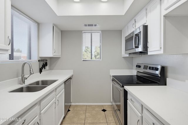 850 S RIVER Drive 2070, Tempe, AZ 85281