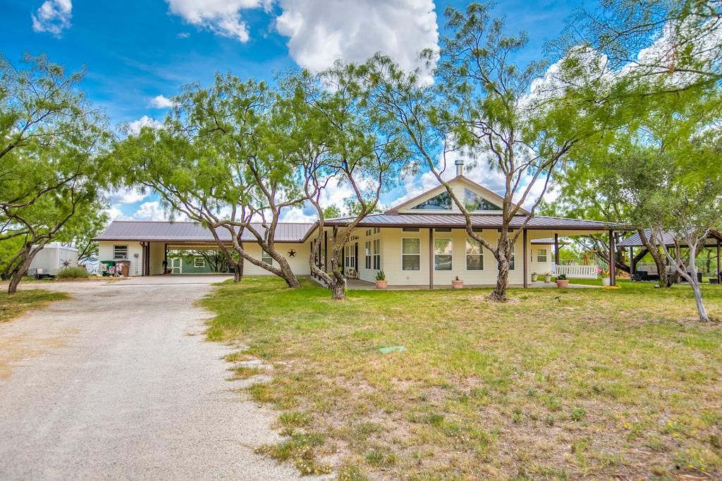 Image 1 of property listing at 252 Edinburgh Rd, San Angelo, TX 76901
