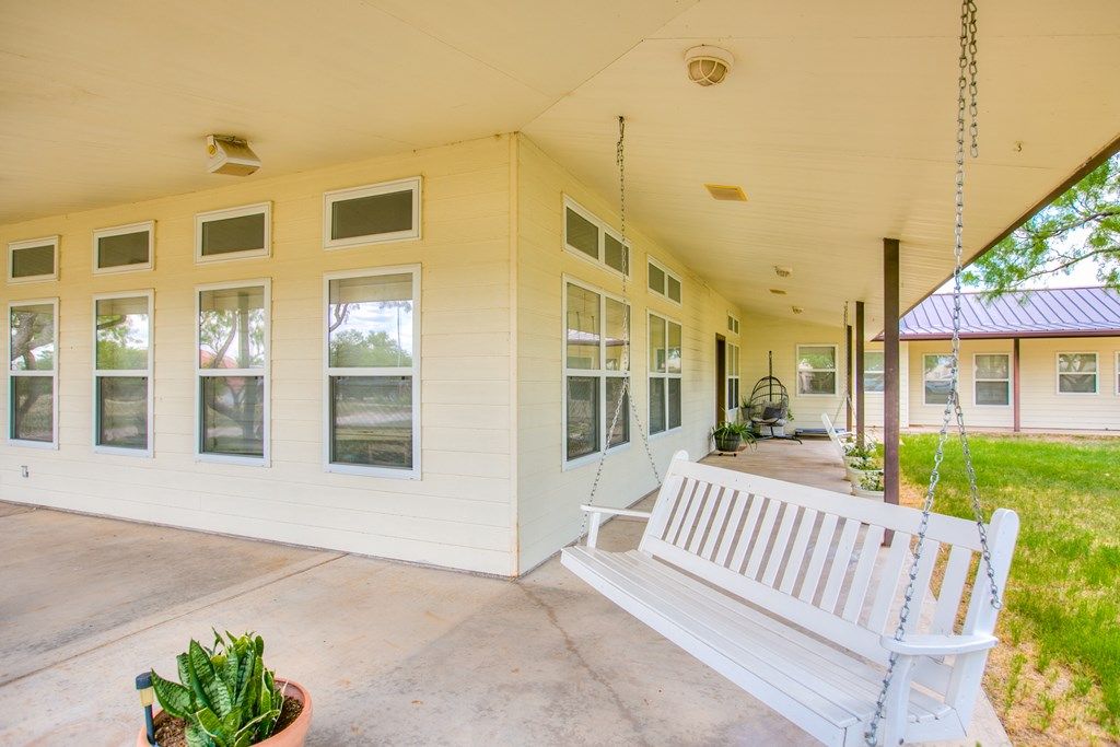 Image 2 of property listing at 252 Edinburgh Rd, San Angelo, TX 76901