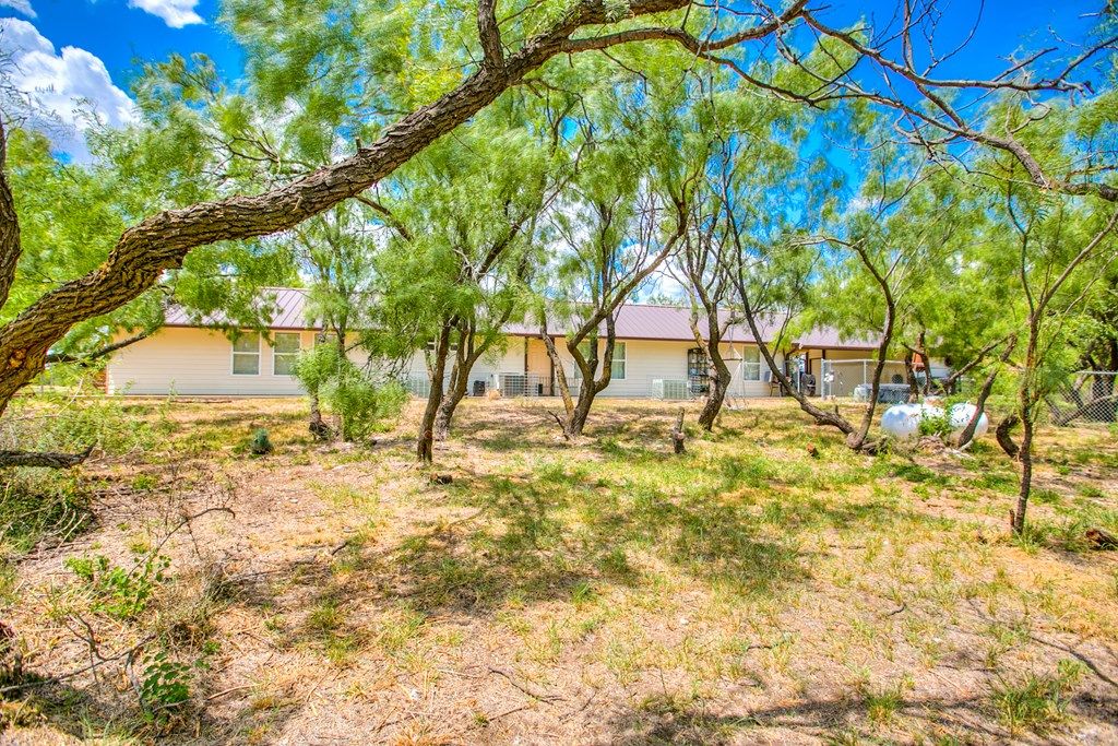 Image 36 of property listing at 252 Edinburgh Rd, San Angelo, TX 76901