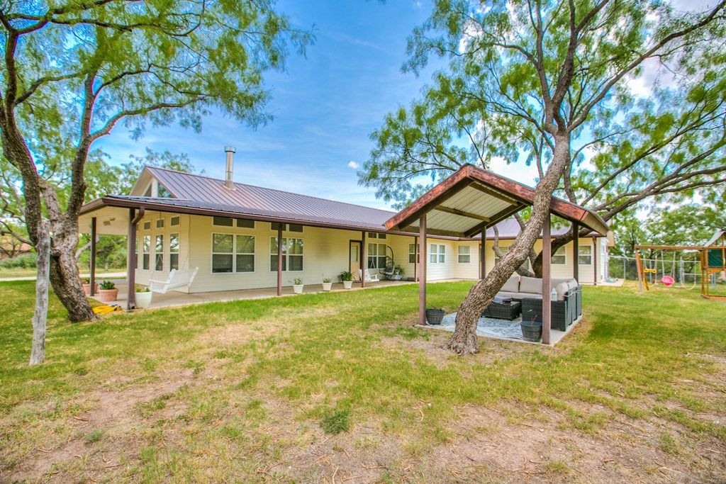 Image 38 of property listing at 252 Edinburgh Rd, San Angelo, TX 76901