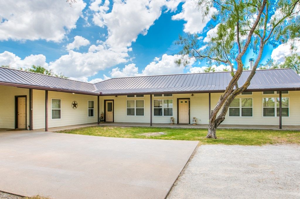 Image 39 of property listing at 252 Edinburgh Rd, San Angelo, TX 76901