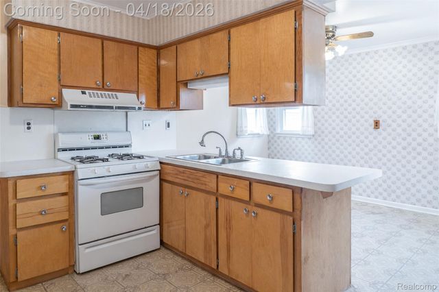 3539 Huron Street, Dearborn, MI 48124
