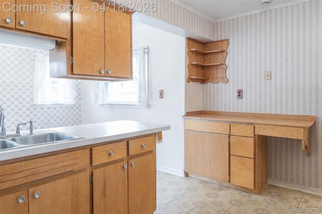 3539 Huron Street, Dearborn, MI 48124