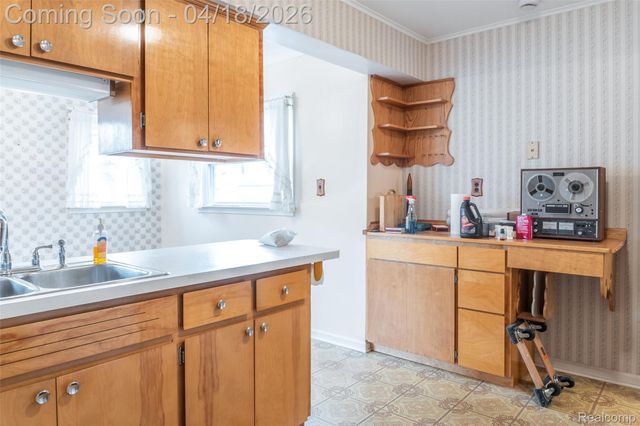 3539 Huron Street, Dearborn, MI 48124