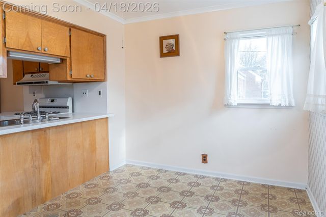3539 Huron Street, Dearborn, MI 48124