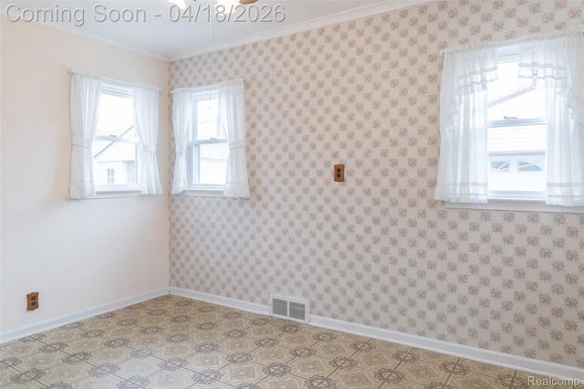 3539 Huron Street, Dearborn, MI 48124