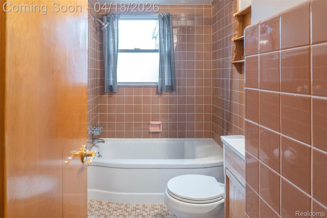 3539 Huron Street, Dearborn, MI 48124