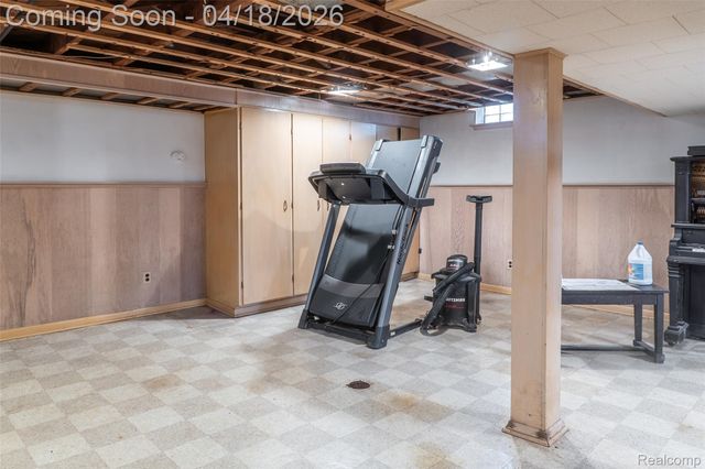 3539 Huron Street, Dearborn, MI 48124