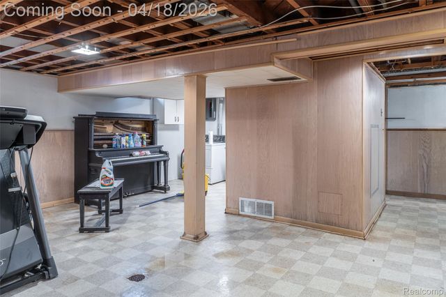3539 Huron Street, Dearborn, MI 48124