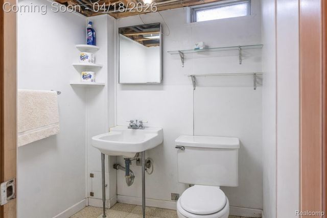 3539 Huron Street, Dearborn, MI 48124